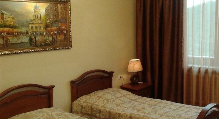 Capital Hotel Erivan Exterior foto