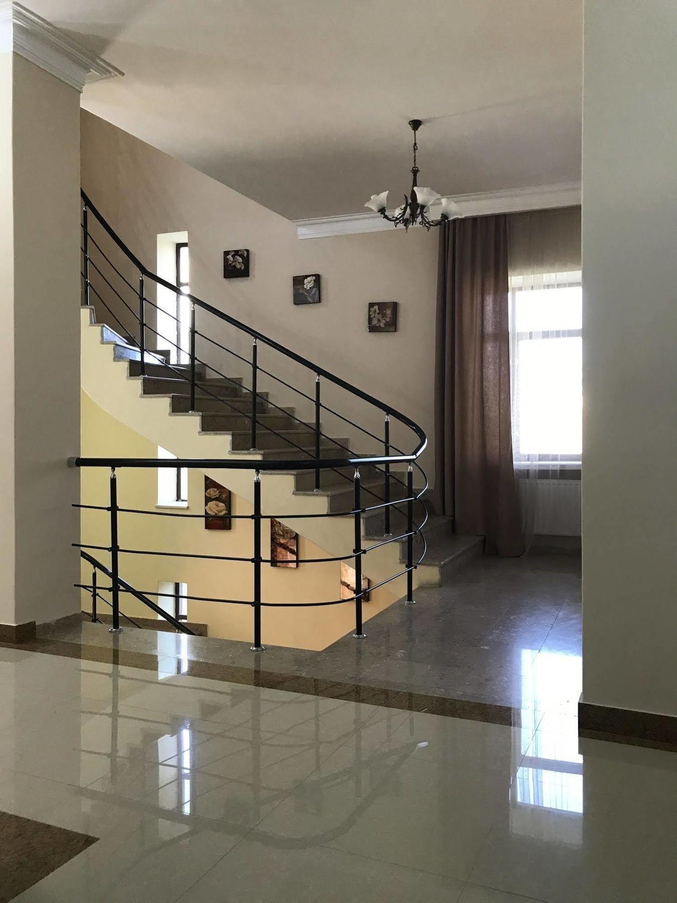 Capital Hotel Erivan Exterior foto